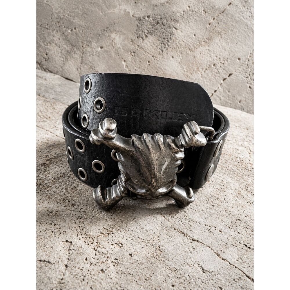 Rare Vintage Oakley Skull Crossbones Leather Belt Y2K Black Size M
